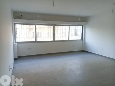 Offices For Rent In  Medawar ( high way ) مكاتب للاجار في المدور