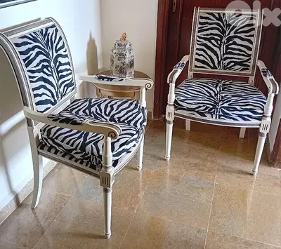 Armchair with round table