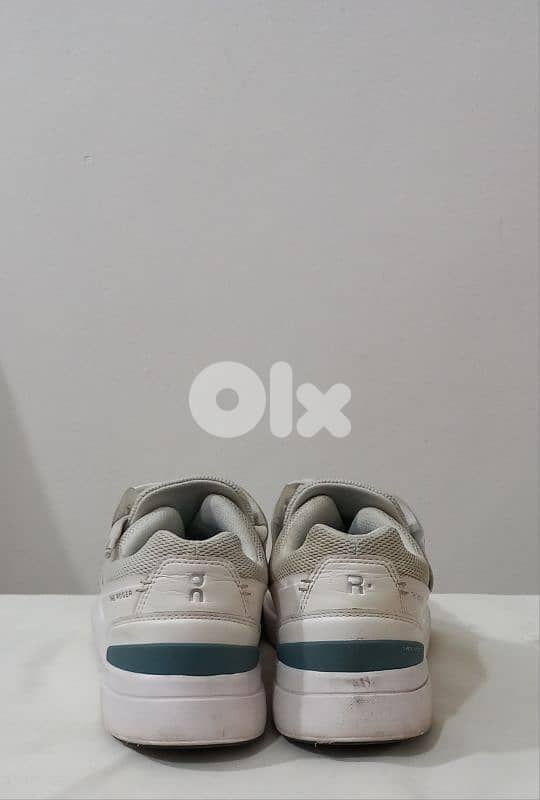 on cloud shoes 3