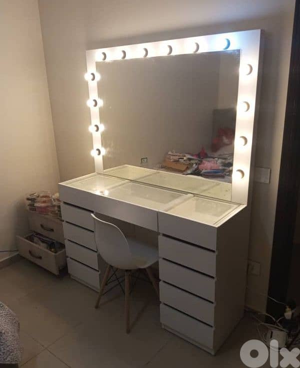 Chiffoniere 0
