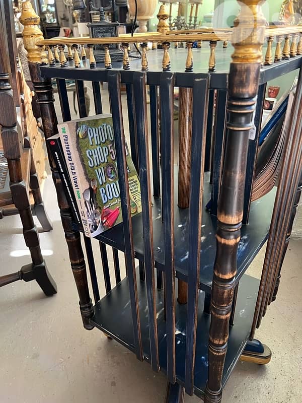 book stand vintage 2