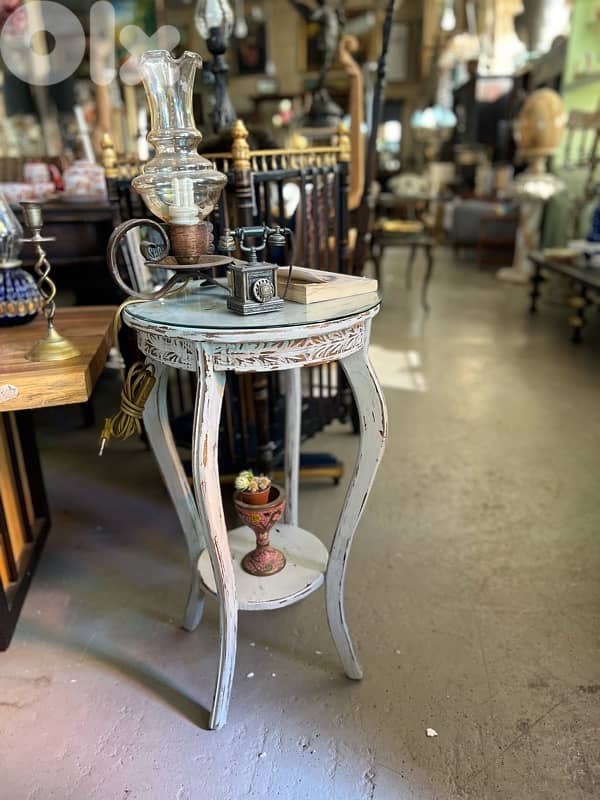 vintage table 6