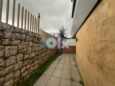 195m2 Apartment+Garden+Terrace 4sale in Ballouneh - شقة للبيع في بلونة