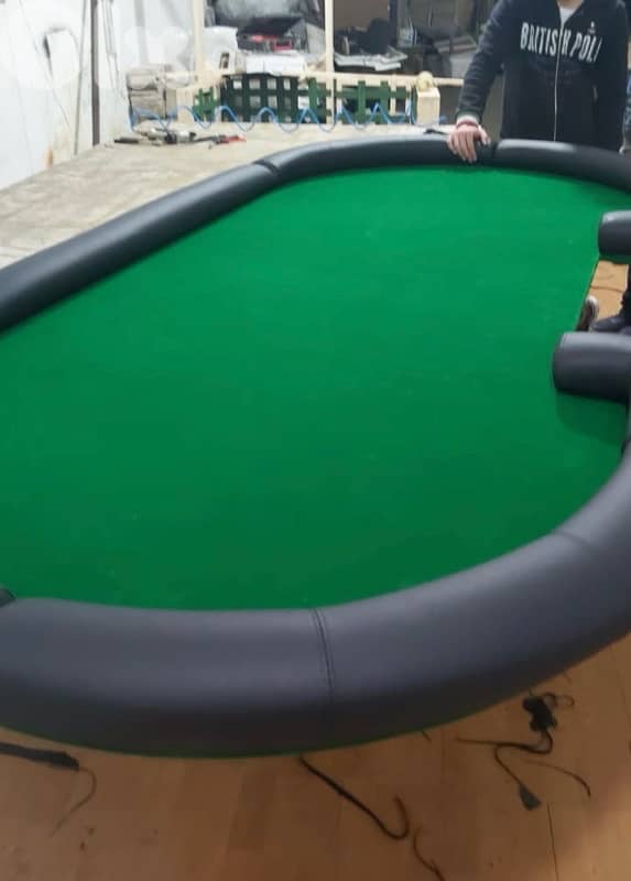 poker table 1