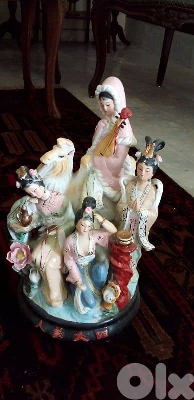 porcelaine statue 1