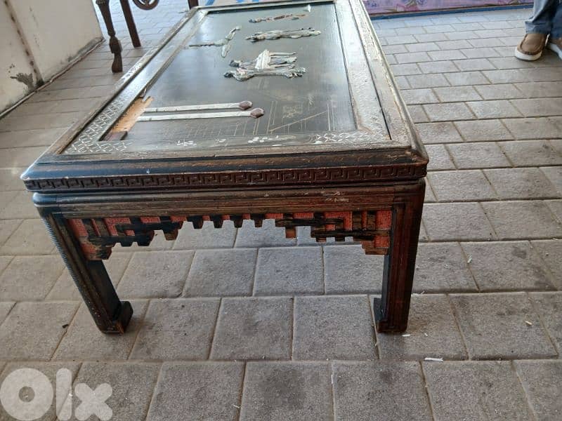 black chinese table 0