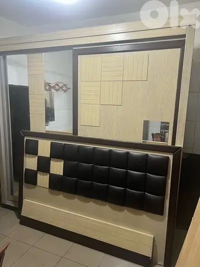 غرفة نوم عرائسية مستعملة شبه جديدة