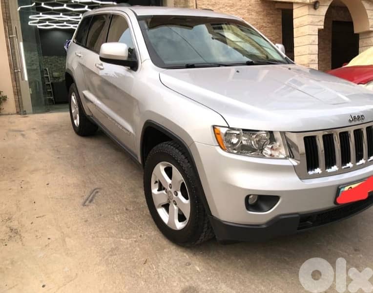 Jeep Grand Cherokee 2011 0