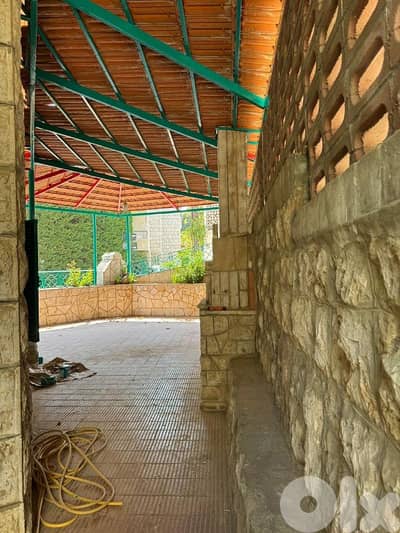 villa For sale in ajaltoun فيلا للبيع في عجلتون