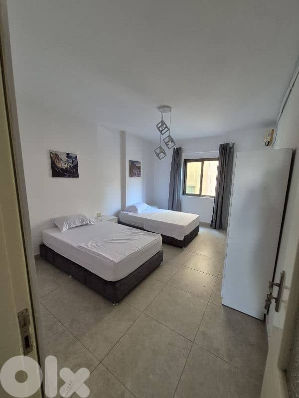 The dorm is for girls for rent,  is fully renovated. Everything is new 0