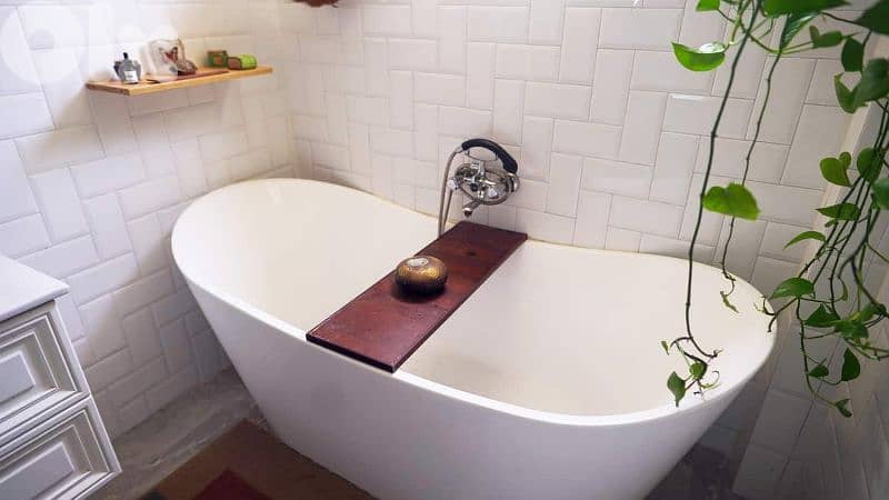 Elegant Hot Tub 0