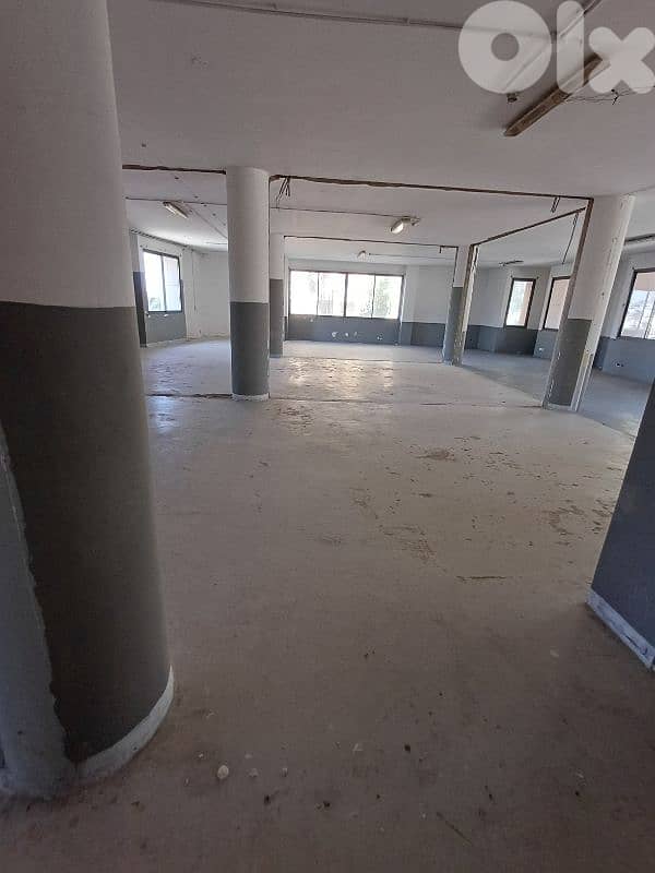 Showroom for Rent in Hazmieh 0