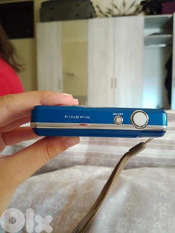 camera used no charger with me might also need batteries 3