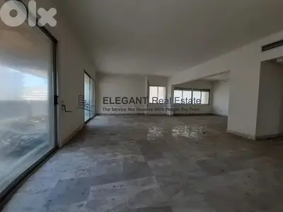 Spacious Apartment with Unblockable Sea View!