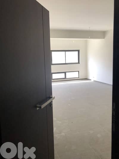 Office for Sale in Hamra