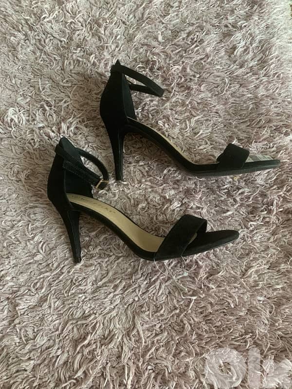 New Black heels size 9 3