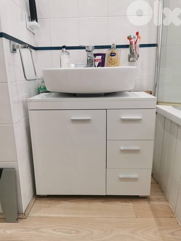 under sink cabinet 3