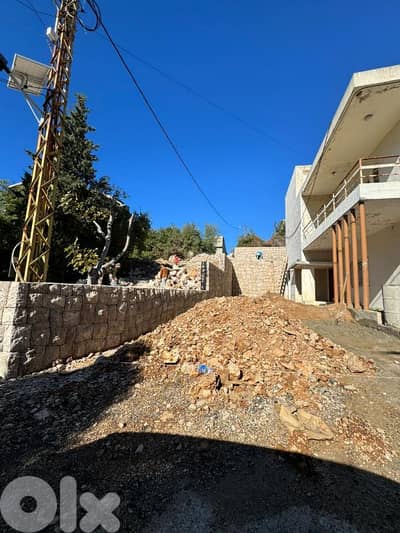 land for sale in ajaltoun أرض للبيع في عجلتون