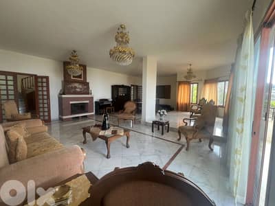 Luxury villa super catchy deal in Aytat