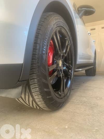 Brand New Porsche Cayenne S / odo 95000 km Only