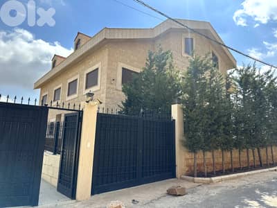 RWK110DZ - Villa For Sale In Faraya - فيلا للبيع في فاريا