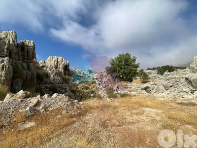 3600m2 Land+Mountain View-Prime Location-4sale in Faqra - أرض في فقرا