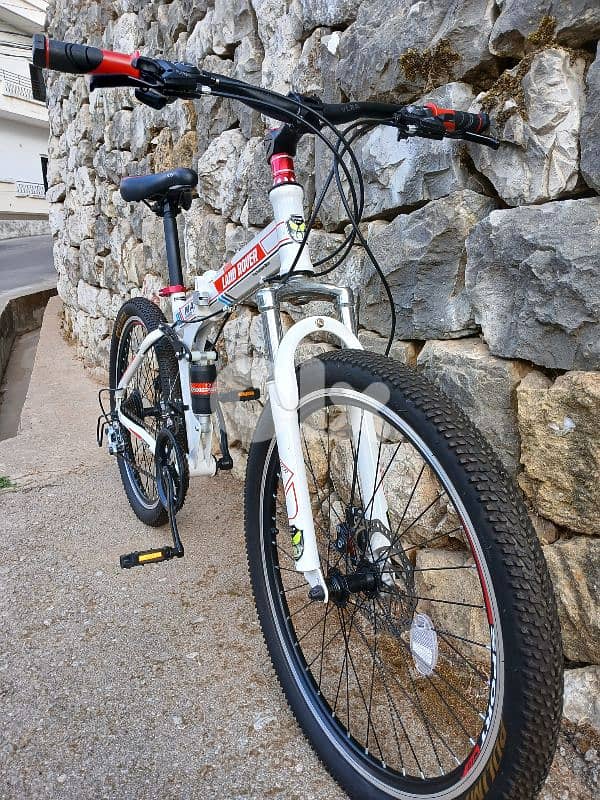 Land Rover bike 1