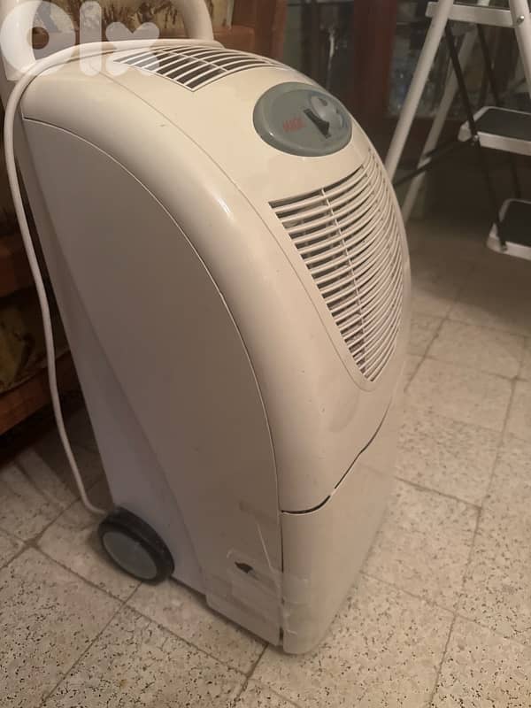 MAGIC dehumidifier 0