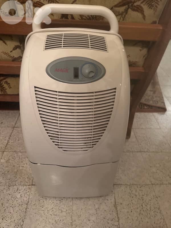 MAGIC dehumidifier 1