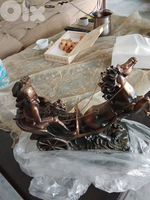 horse carriage  statue 2
