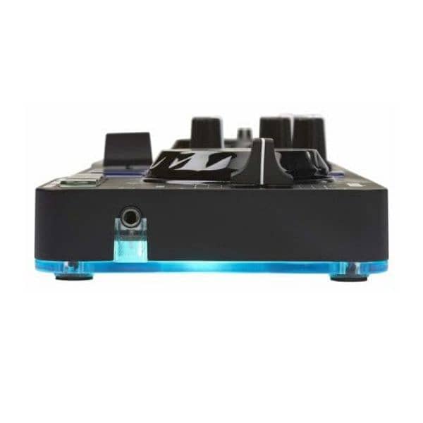 Hercules DJ Control Starlight Compact Controller with Serato DJ Lite 4