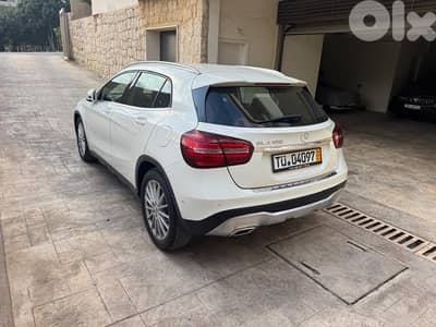 Mercedes-Benz GLA-Class 2018 german no damage