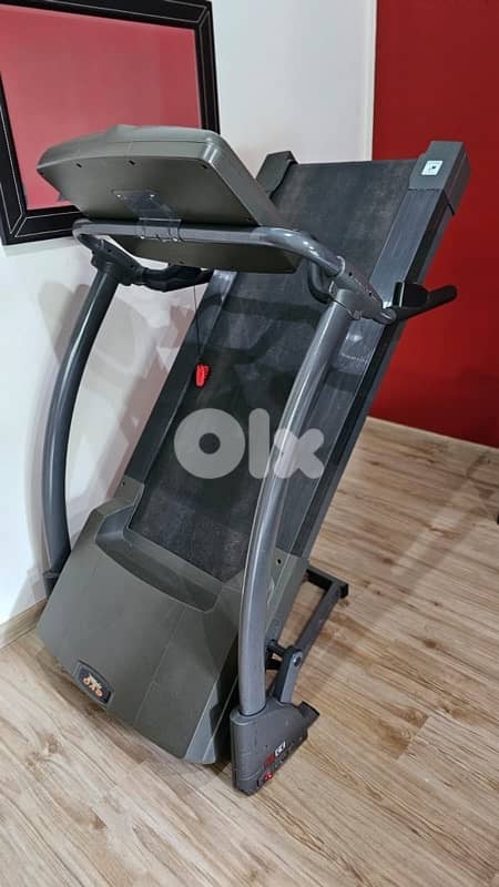 Evo Fx230 gym treadmill 2