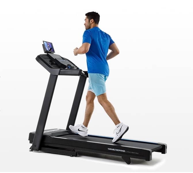 Horizon 5.0 AT Treadmill – Made in USA 7