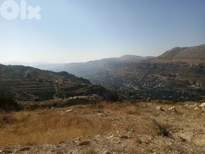 800m2 land+mountain view/Prime Location 4sale in Fakra - أرض في فقرا