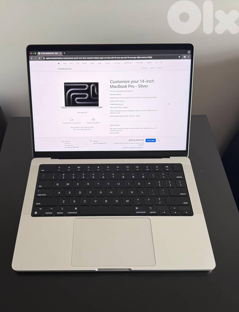 Macbook Pro M4 - 16R/512 SSD Silver Like New 2