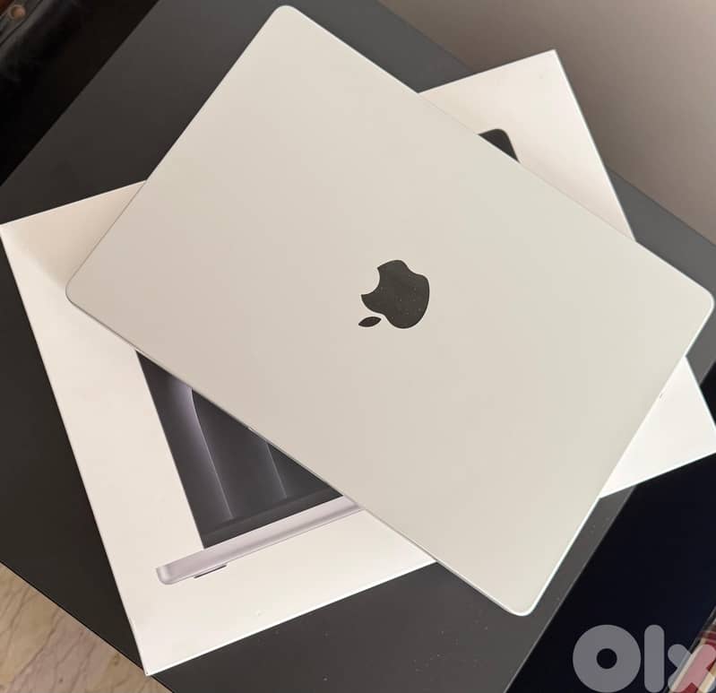 Macbook Pro M4 - 16R/512 SSD Silver Like New 0