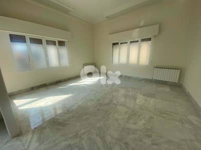 SPACIOUS APARTMENT IN CLEMENCEAU PRIME (200SQ) , (HAMR-138)