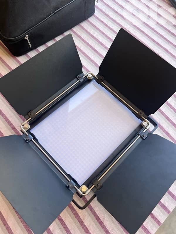 3 neewer 60 w led lights 3pcs 0