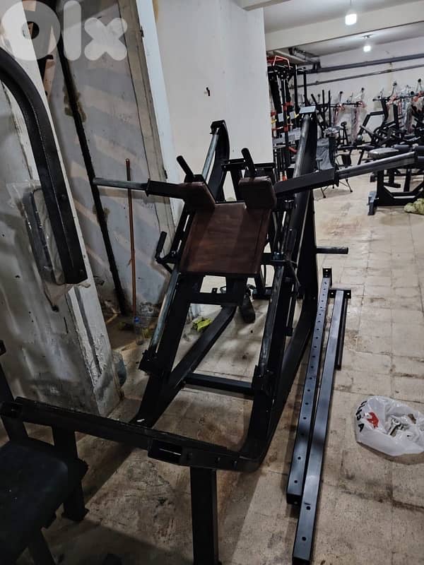 hack squats like new 1