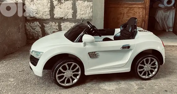 Audi R8 car