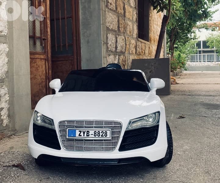 Audi R8 car 3