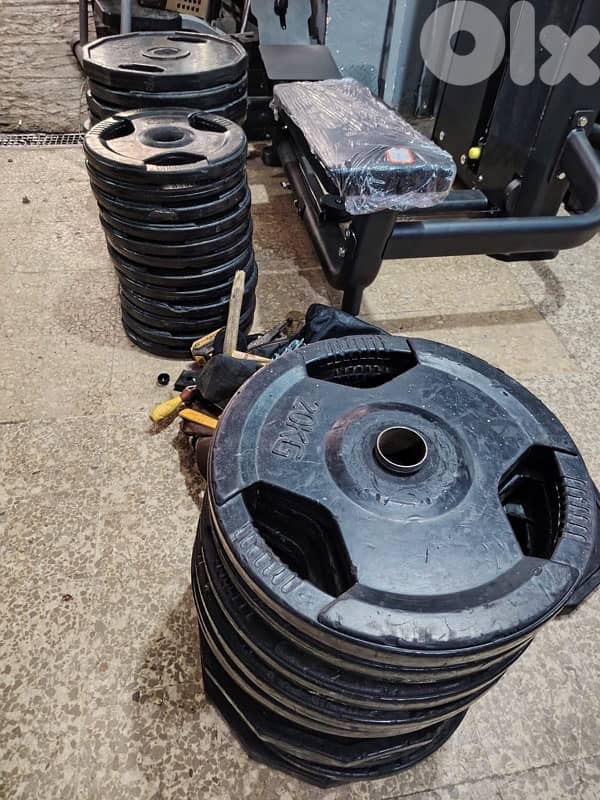 Plate olympic used like new lkilo b 1.5$ 1