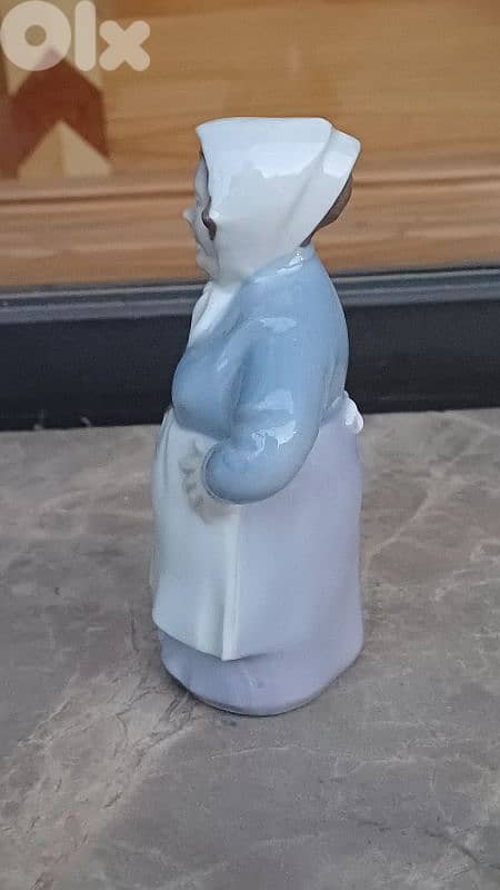 antique 3