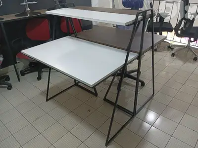 مكتب شاسيه حديد