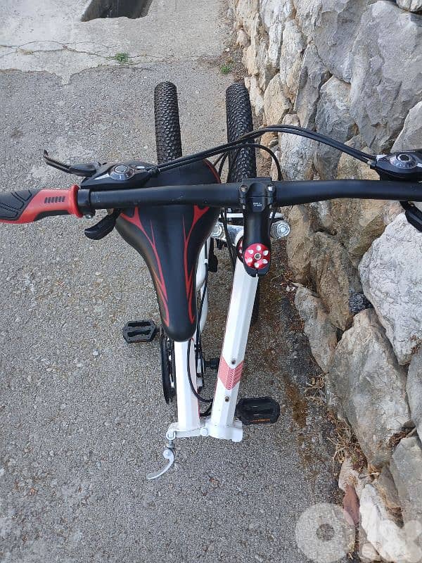 Land Rover bike 8