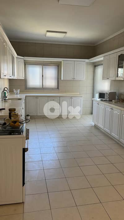 Spacious Apartment for rent in Sursock شقة واسعة للإيجار في سرسق