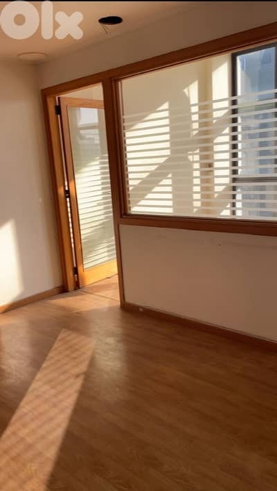 مكتب للبيع في سن الفيل/الصالومي Office for sale in Sin el Fil/Saloumeh