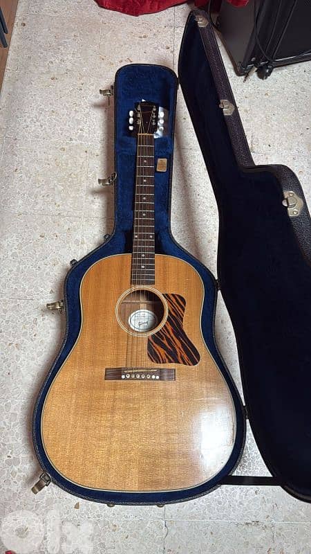 Gibson J-35 Electro Acoustin 5