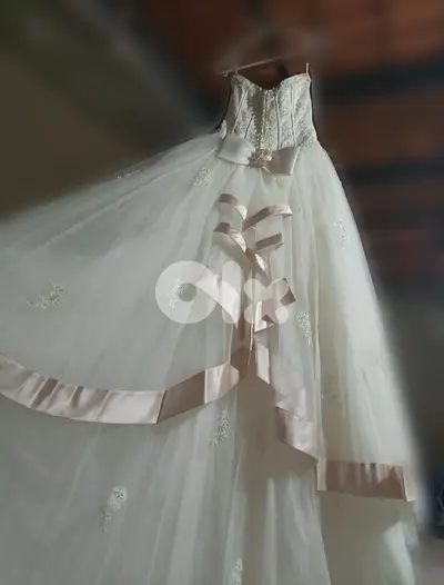 wedding dress